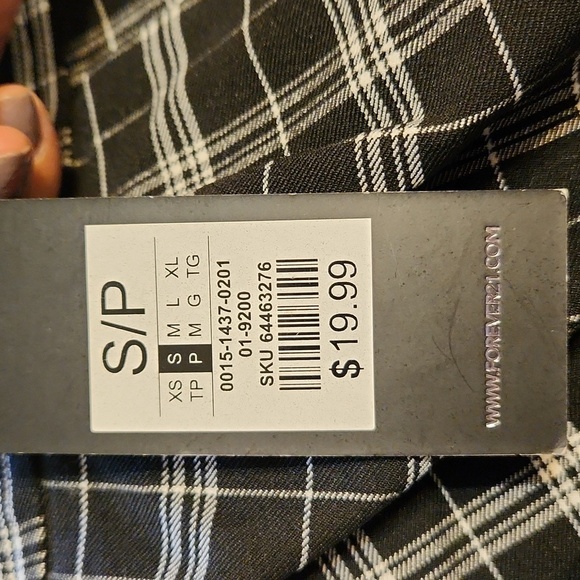 FOREVER 21 EOMENS PLAID SKIRT SIZE SMALL NWT - Picture 3 of 3